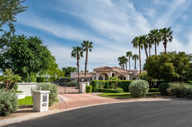 Building Photo - 6649 E Berneil Dr