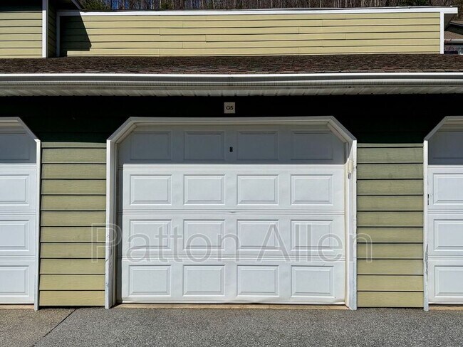 Building Photo - 1000 Olde Eastwood Village Blvd