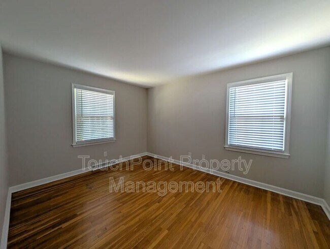 Building Photo - 6724 Sunview Dr