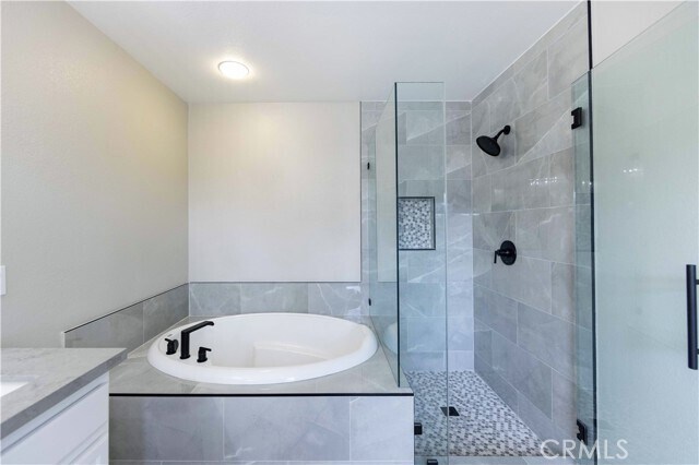 Building Photo - 13640 Silver Stirrup Dr