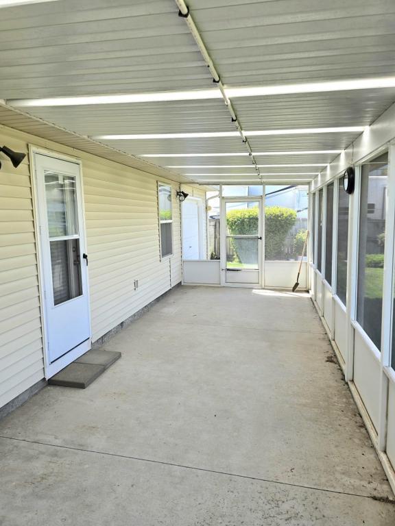 Building Photo - 1728 W Greenhead Dr