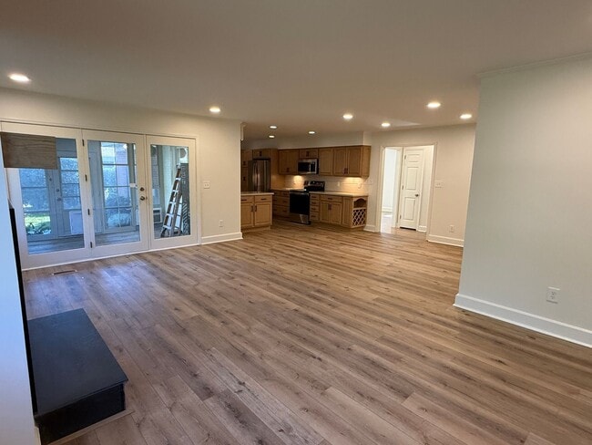 Building Photo - 3/3 Totally Renovated House on Sylvan Drive - Lincoln Forest