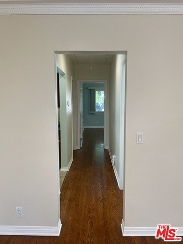 Building Photo - 511 N Sweetzer Ave