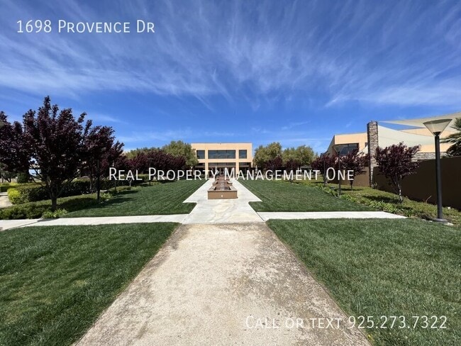 Building Photo - 1698 Provence Ln