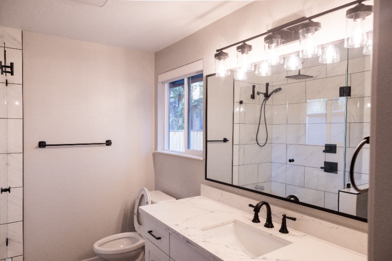 Building Photo - 9704 NE 124th St