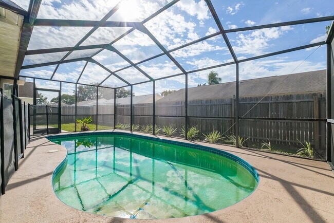 Building Photo - 4715 Whitetail Ln