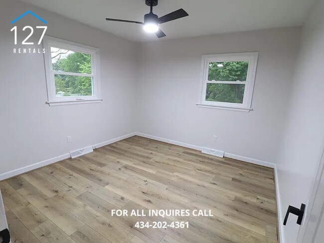 Building Photo - Beautifully Renovated 3 Bedroom Home in Pr...