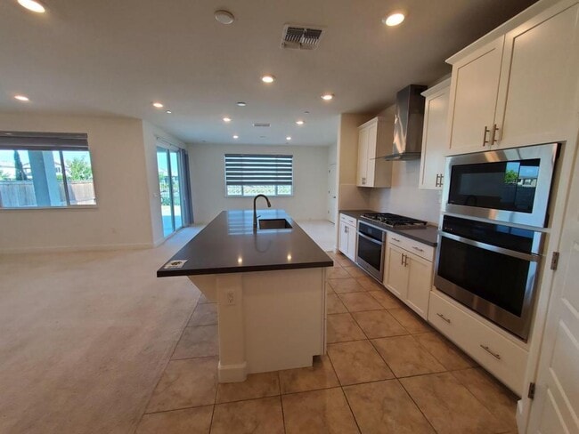 Building Photo - 3919 Watermist Way