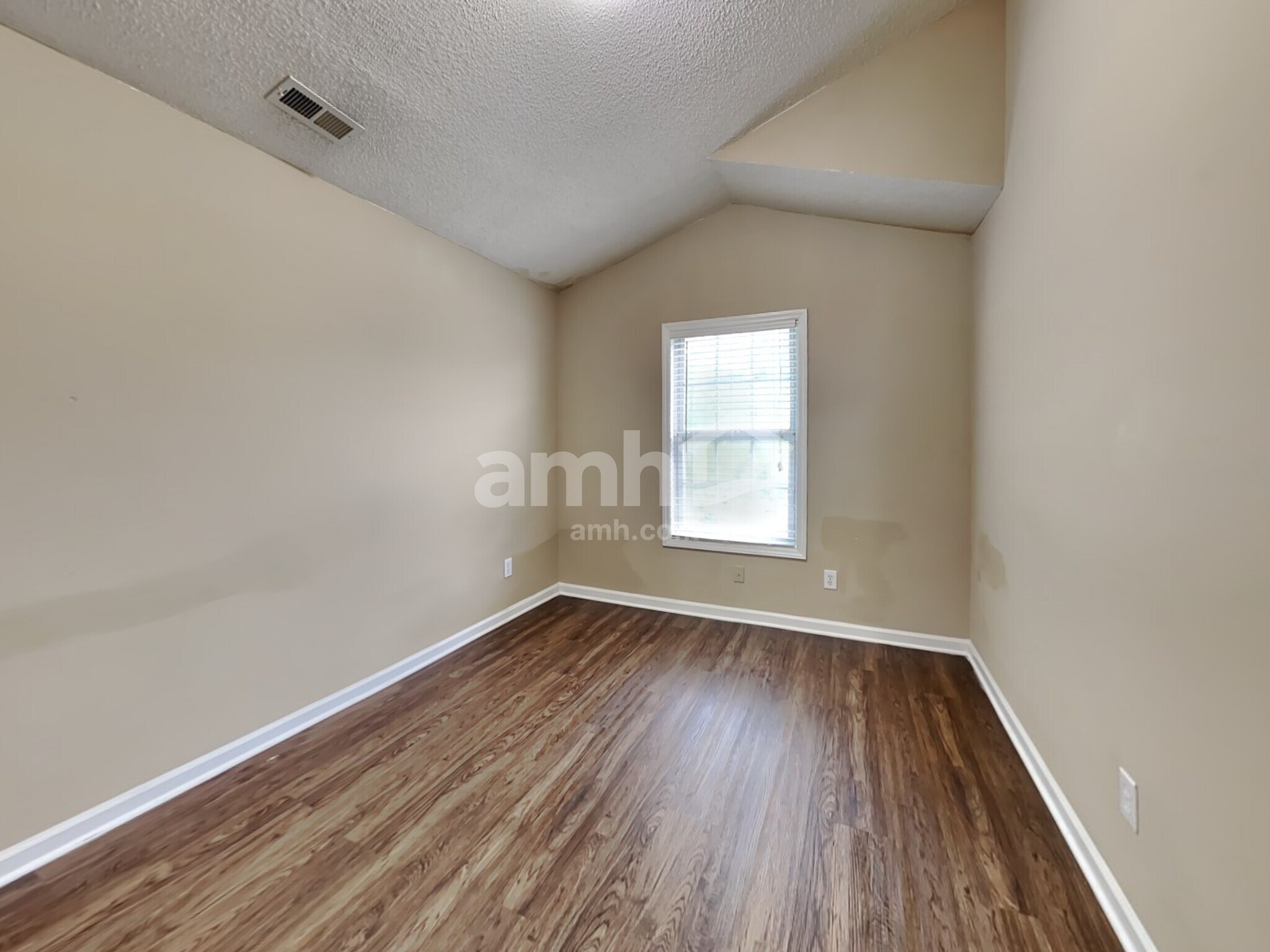 Building Photo - 4220 Lake Woodard Dr