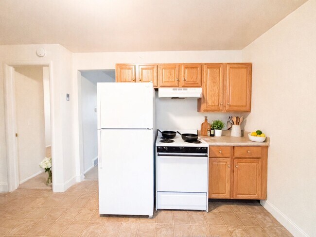 Building Photo - Perfect 1BR 1BA Home in Holladay!