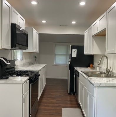 Building Photo - 27666 W Stonegate Dr