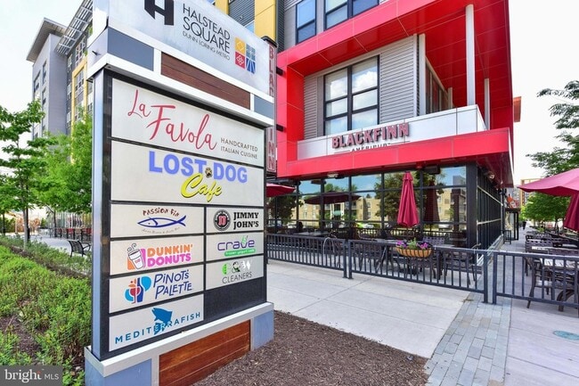 Building Photo - 2858 New Providence Ct