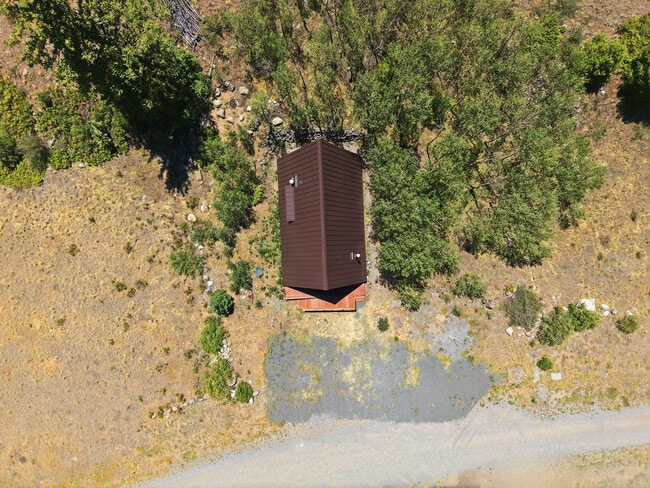 Building Photo - 77 Snowplow Ave