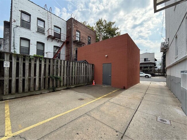 Building Photo - 6922 12th Ave