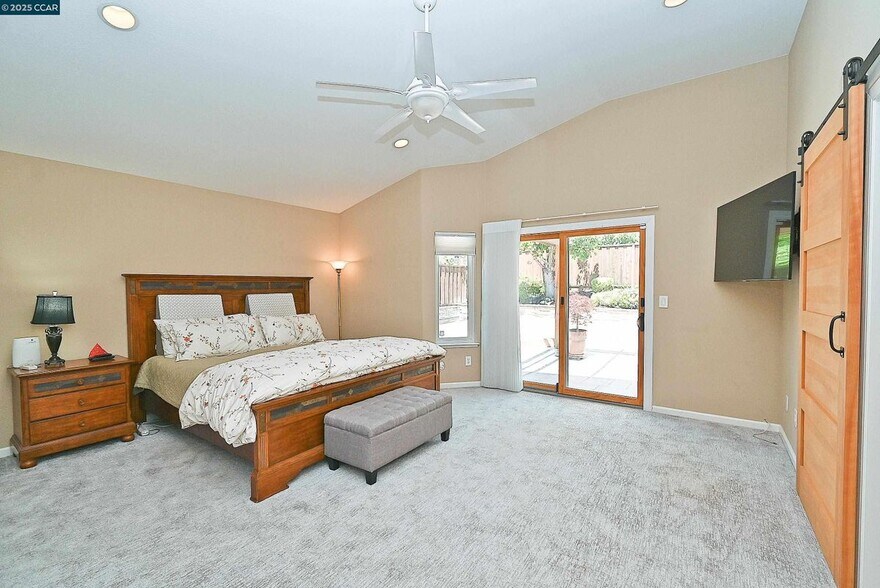 Building Photo - 800 Beaver Creek Ct