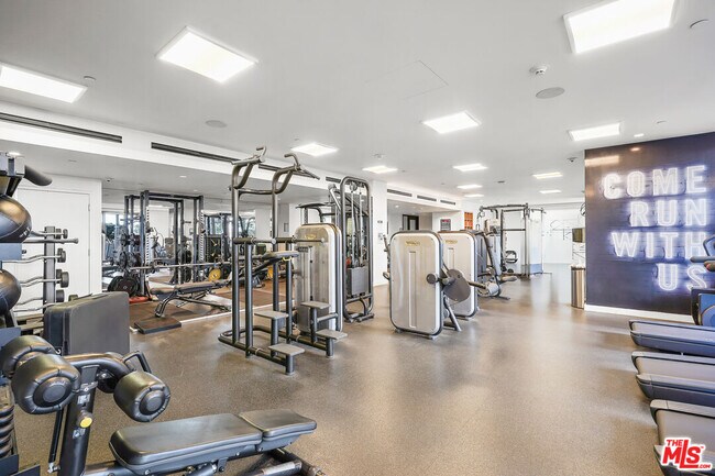 Building Photo - 1100 S Grand Ave