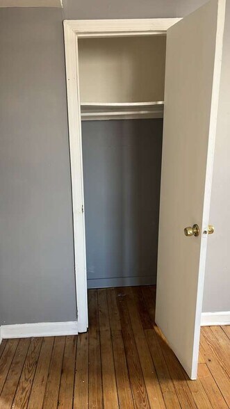 Building Photo - 13 Poplar Pl