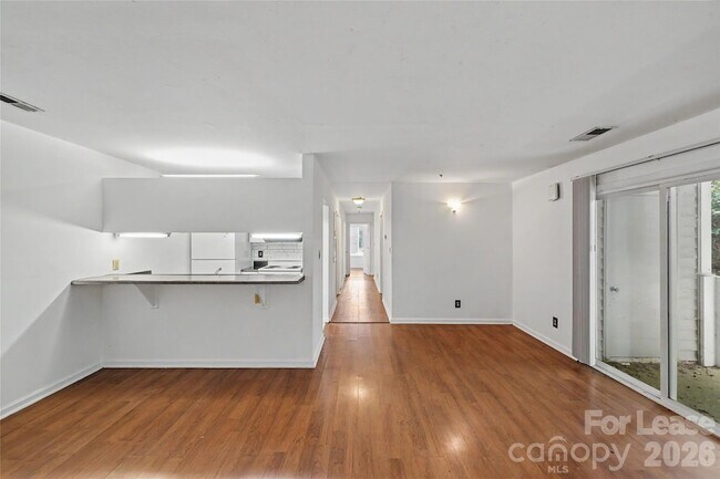 Building Photo - 9535 University Terrace Dr