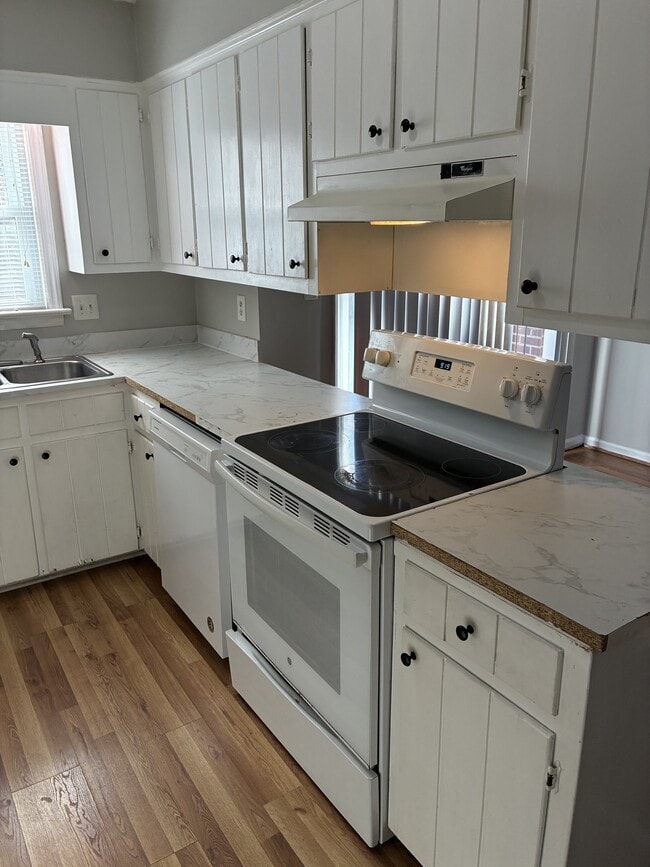 Building Photo - 114 Concord Dr