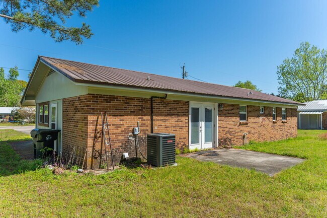 Building Photo - 170 Sidney Ave