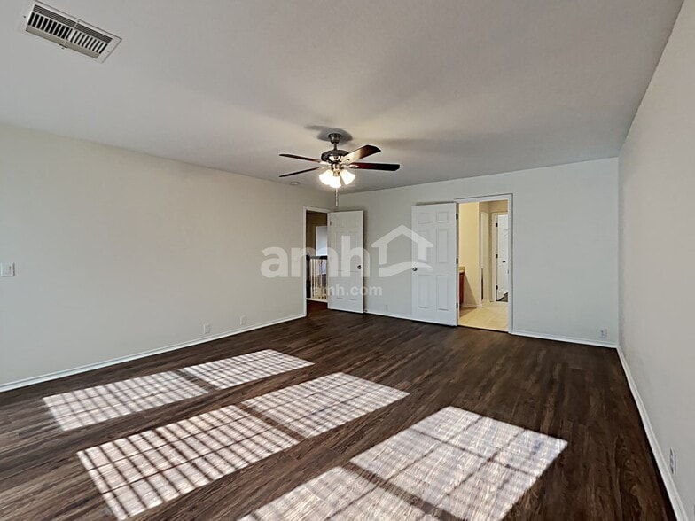 Building Photo - 2822 Woodspring Forest Dr