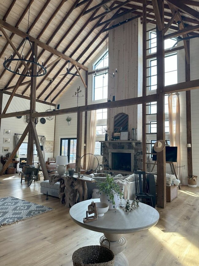 Building Photo - Barndominium on 14 Acres