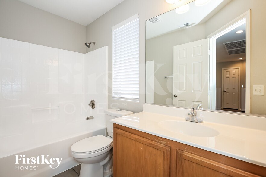 Building Photo - 5830 Brimstone Dr
