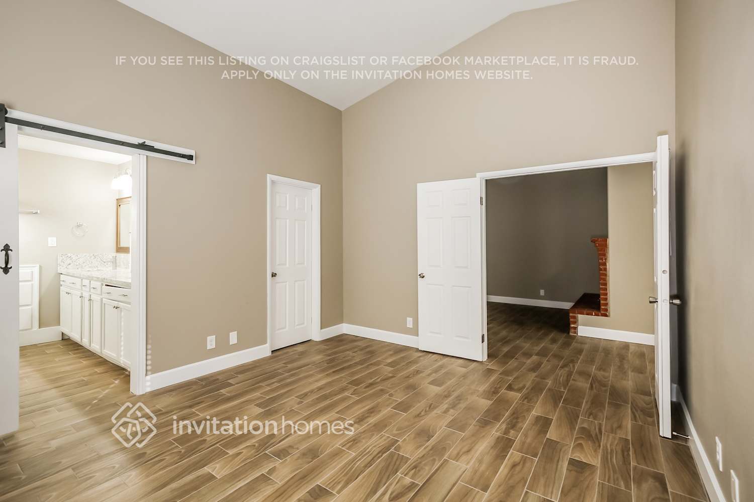 Building Photo - 490 Chelsea Dr