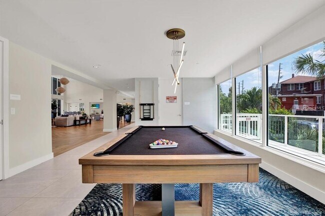 Building Photo - 920 N Osceola Ave