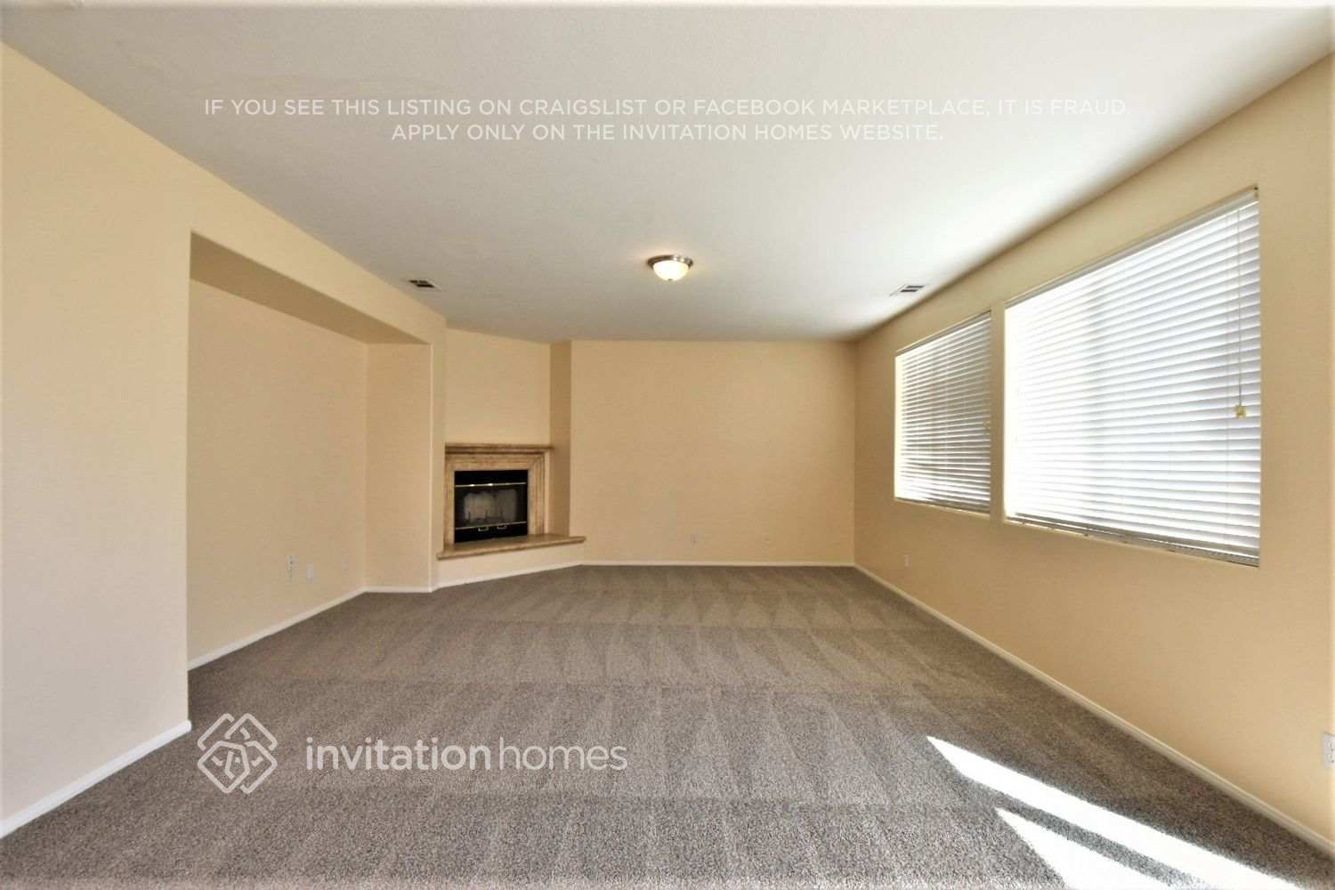 Building Photo - 44824 Lotus Ct