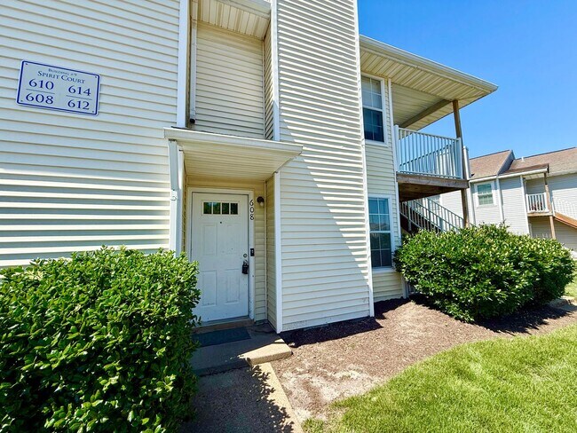 Building Photo - HURRY!!!***2 BED Condo/Downstairs unit/ W,S&T INCLUDED!!