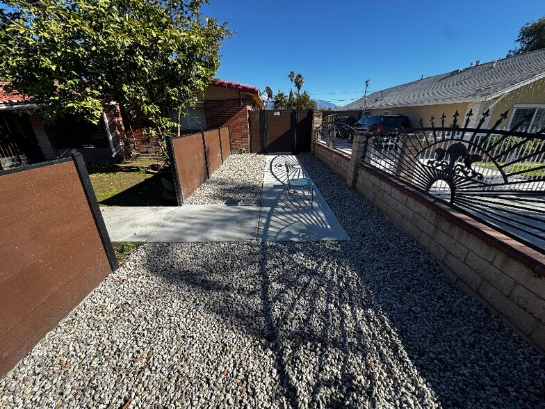 Building Photo - 7215 Del rosa