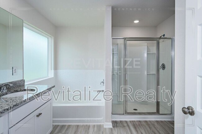 Building Photo - 22360 Aleutian Ave