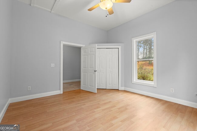 Building Photo - 235 Jenkins Rd