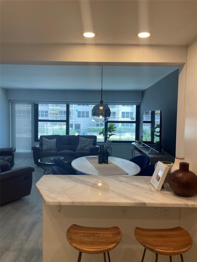 Building Photo - 3800 Galt Ocean Dr