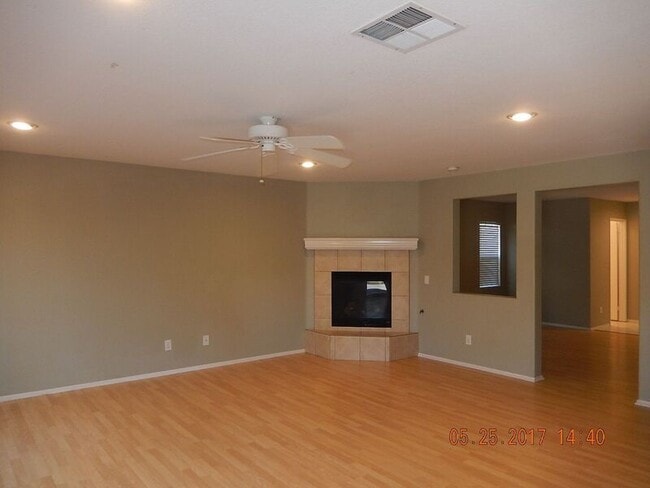Building Photo - 37965 Encanto Rd