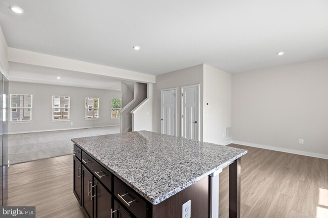 Building Photo - 21 Lyriq Ct