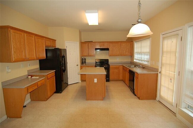 Building Photo - 8365 Grenadier Trail