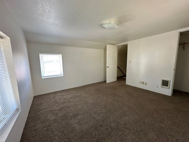 Building Photo - 1545 Crescent Ave