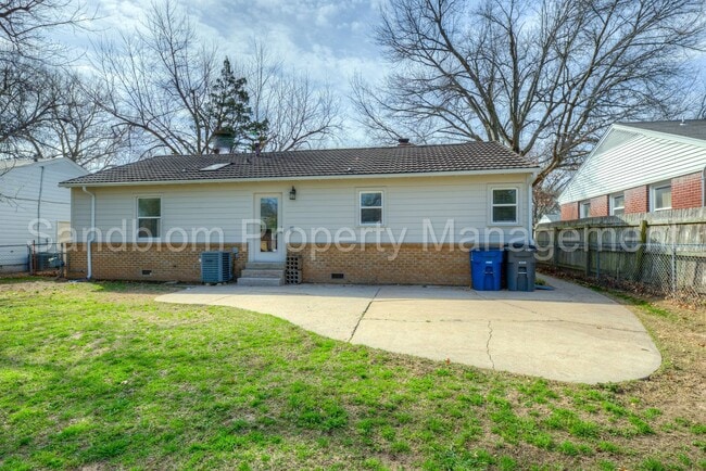 Building Photo - For Lease | Tulsa | Available Now!