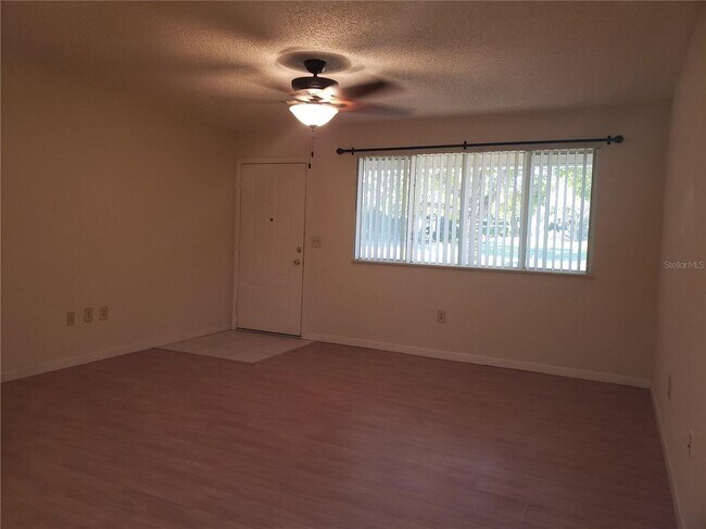 Building Photo - 10911 SW 86th Ct