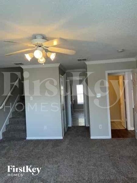 Building Photo - 301 Sunset Oaks Dr