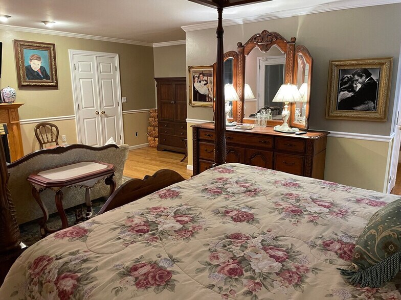 Building Photo - 175 Laveta Ln