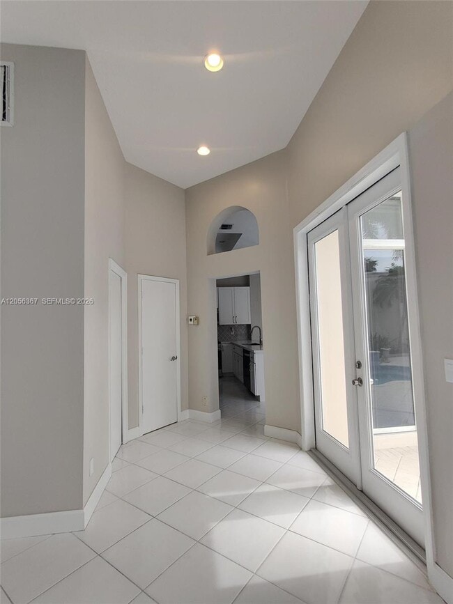 Building Photo - 17276 Bermuda Village Dr