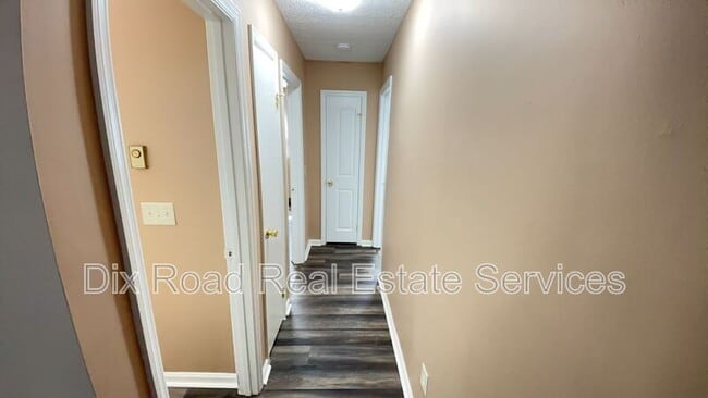 Building Photo - 1107 Hunt Ave