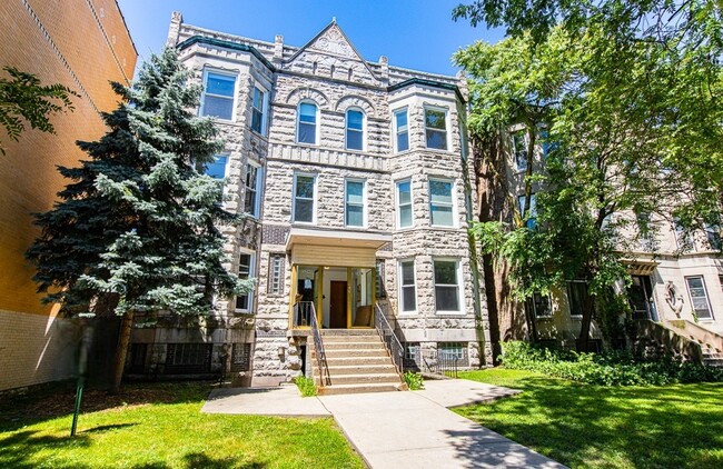 Primary Photo - 5432 S University Ave