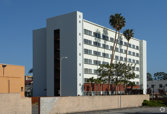 Building Photo - The Palms Apartments