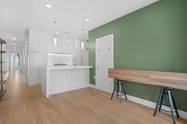 Building Photo - 1515 K St SE