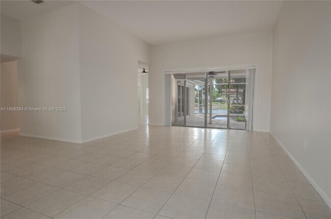 Building Photo - 7440 NW 65th Ln