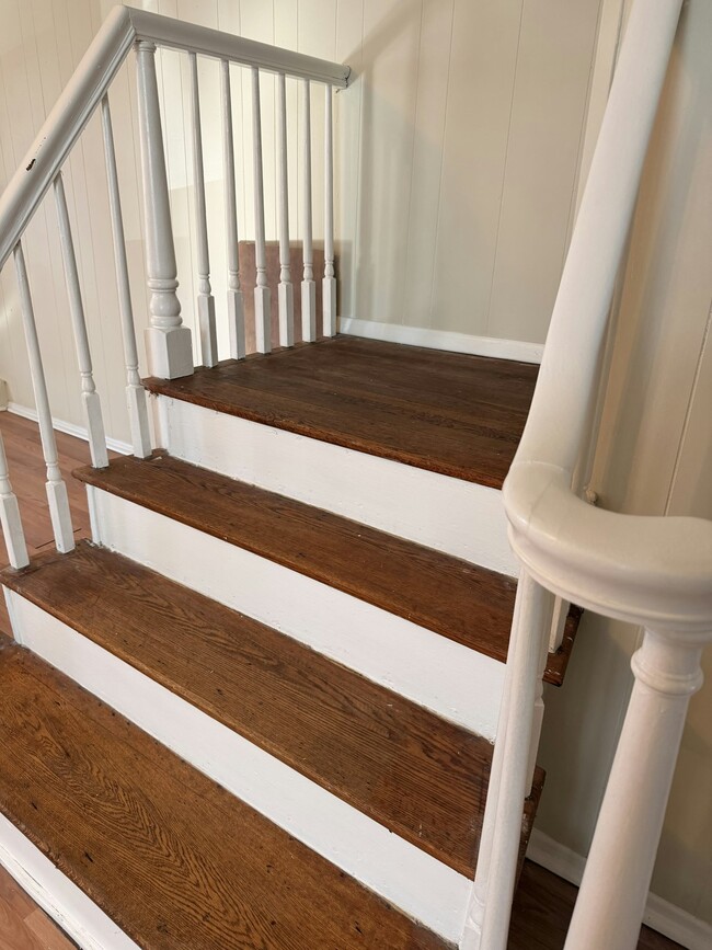 Building Photo - 1116 William St